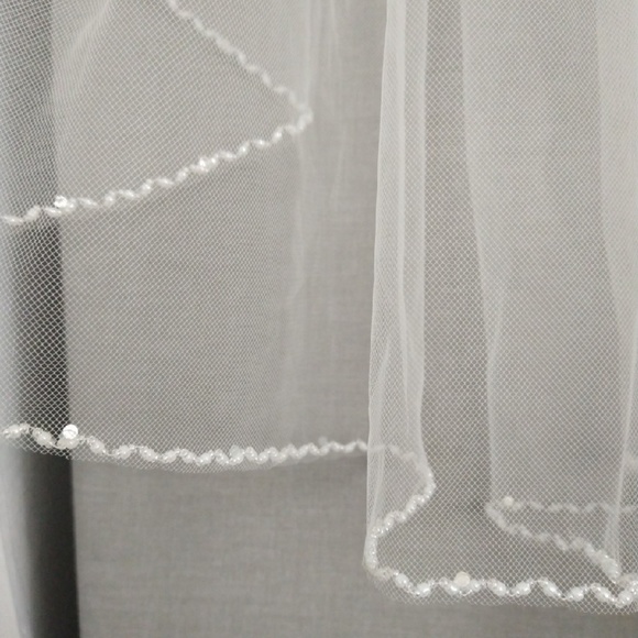Waist Length Veil and handcrafted hairpiece main image 4